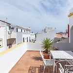 J - Casa Do Farol Guesthouse